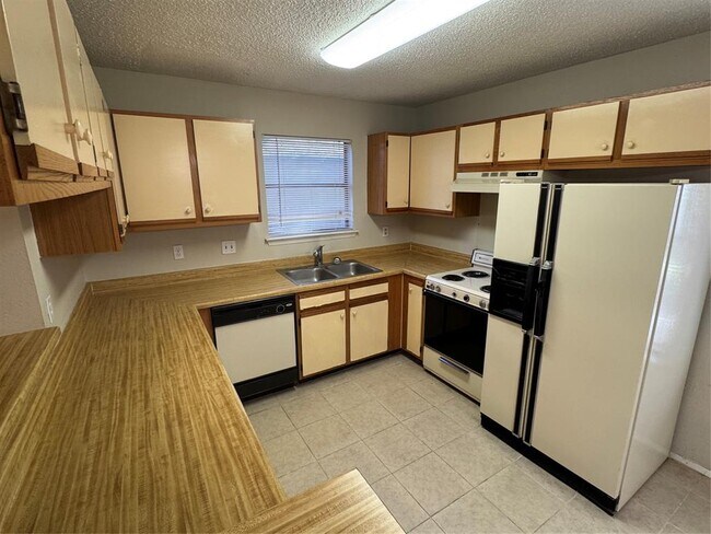 Building Photo - 2907 Jadewood Ct