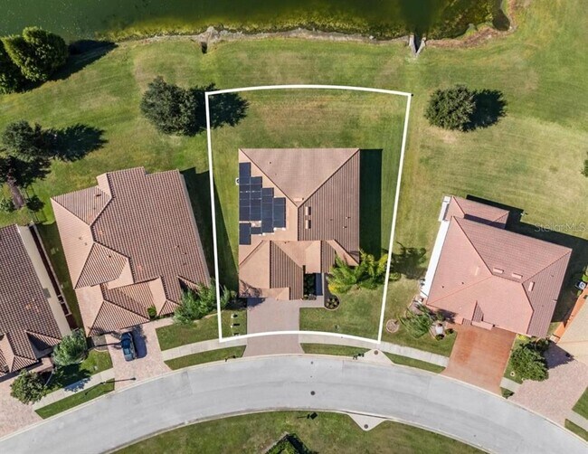 Building Photo - 4056 Sunset Lake Dr