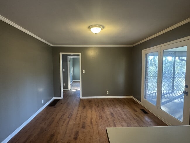 Building Photo - 78 Helen Dr