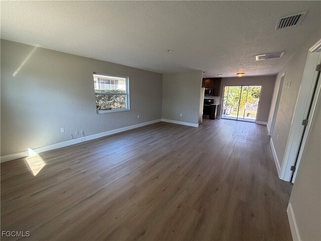 Building Photo - 19181 Tangerine Rd