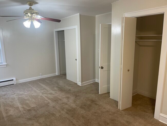 Building Photo - 1428 Fowler Ave