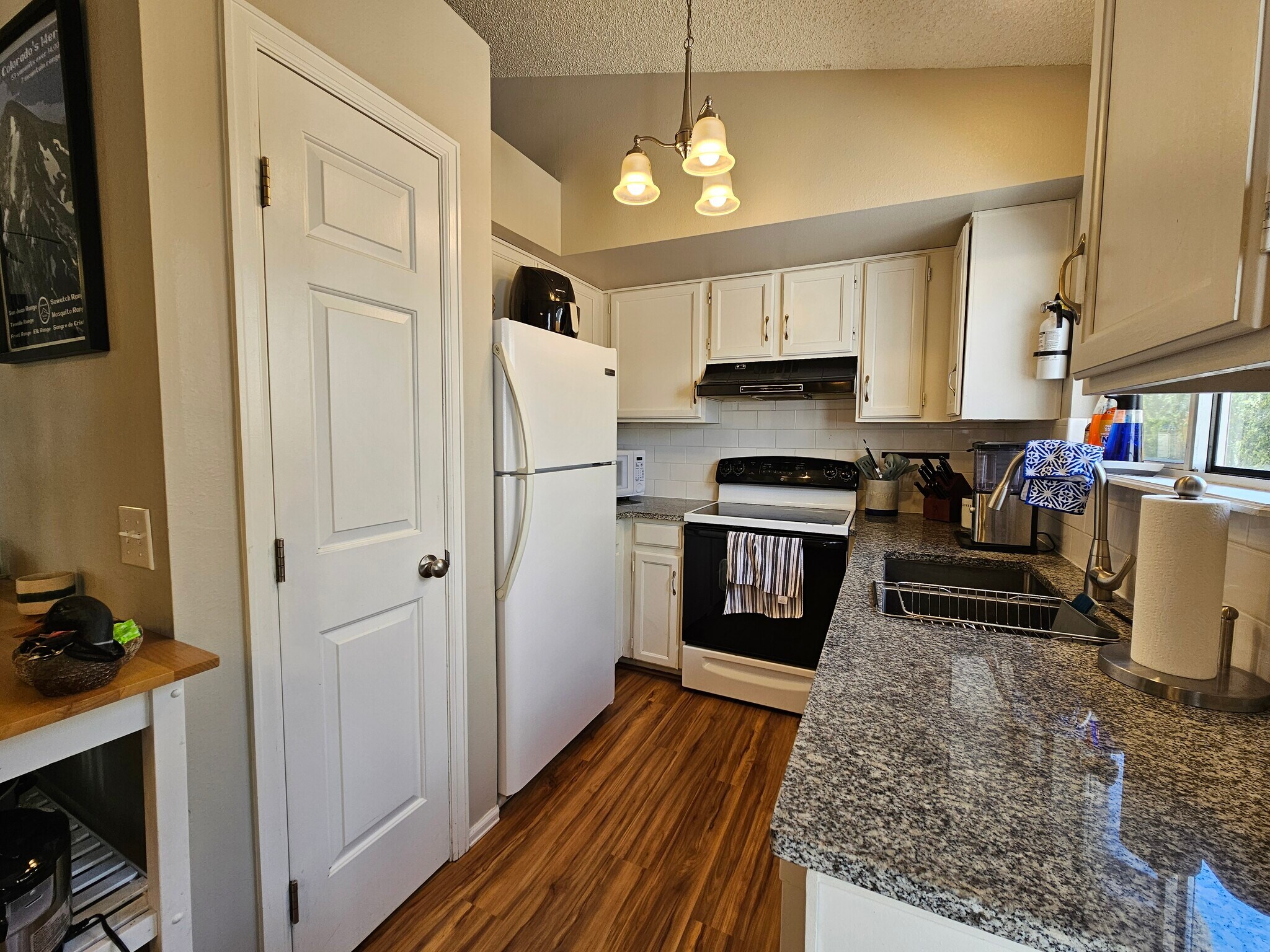 Building Photo - 7840 Lindsey Dr