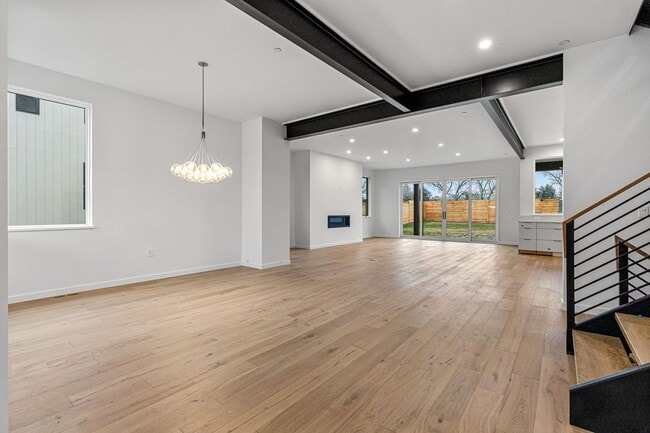 Building Photo - LUXURY LIVING 5 Bed 5 Bath New Home Located In Boulder- Available now!