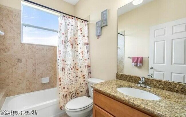 Building Photo - 463 Eldron Blvd NE