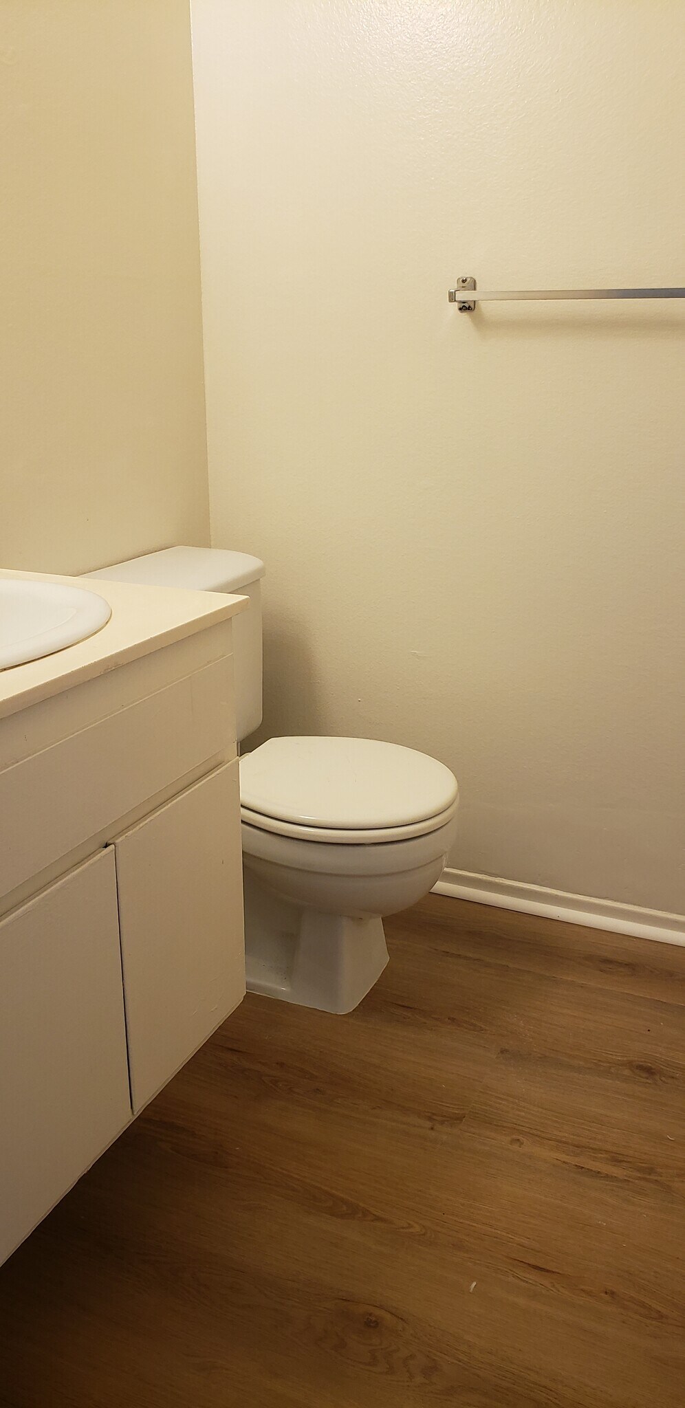 Powder rm - 725 Windwood Dr