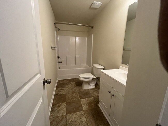 Building Photo - Modern 2019 East Point Home: Open Concept Living, Prime Location & Easy ATL Commute!