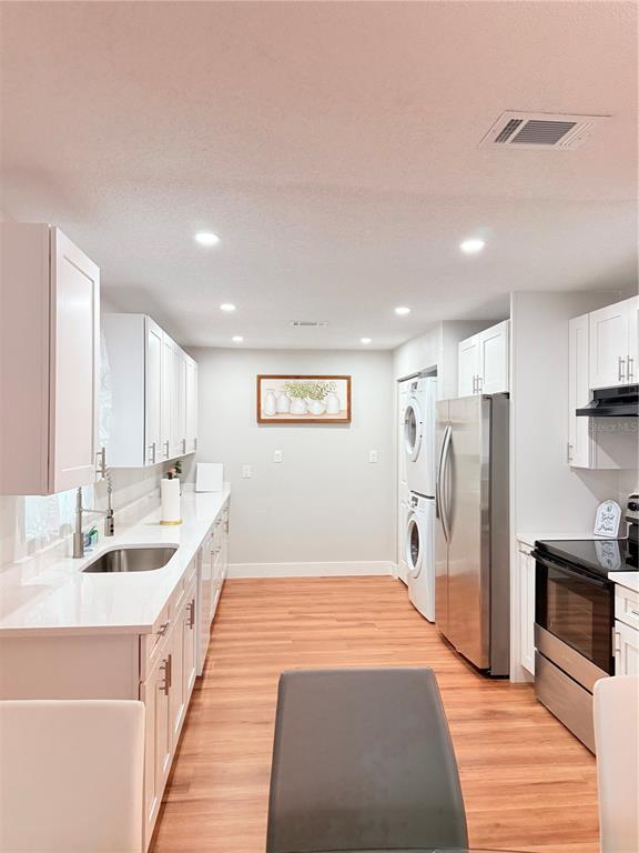 Building Photo - 2130 Redleaf Dr