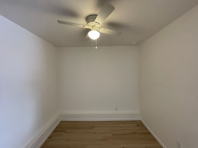 Building Photo - 140 Santa Helena Ave
