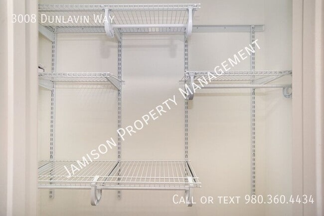 Building Photo - 3008 Dunlavin Way