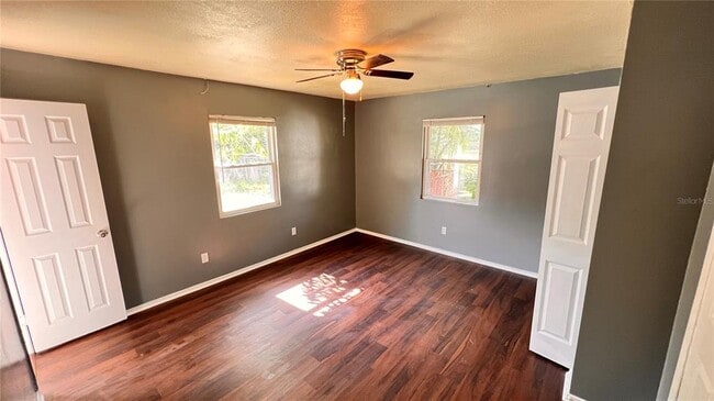 Building Photo - 1073 Leeward Dr