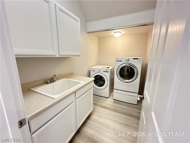 Building Photo - 11370 Merado Peak Dr