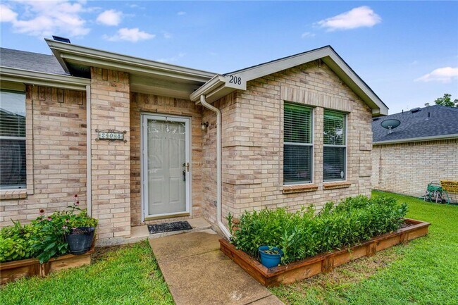 Building Photo - 208 Blazing Star Trail