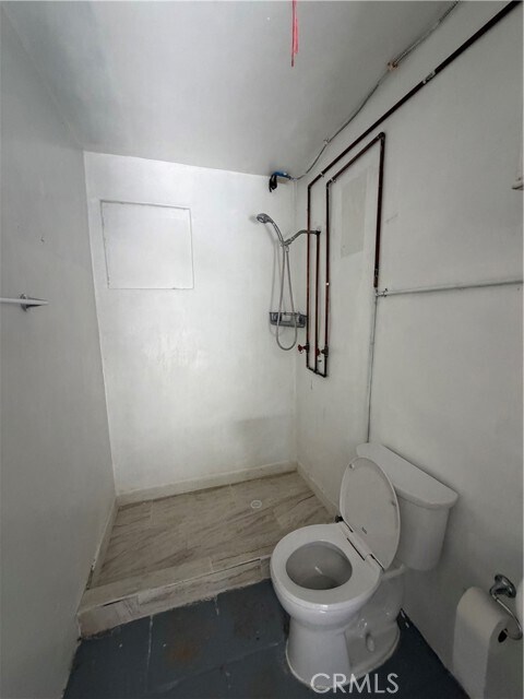 Building Photo - 10515 Firmona Ave