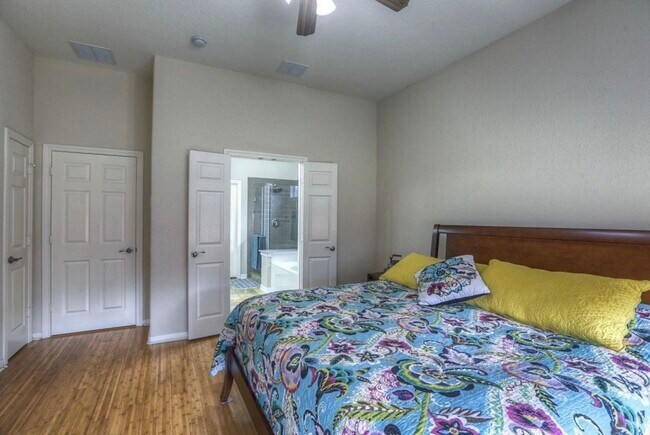 Building Photo - 3 Patina Pines Pl