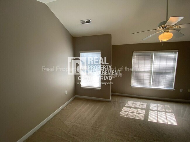 Building Photo - 101 Humberside Dr