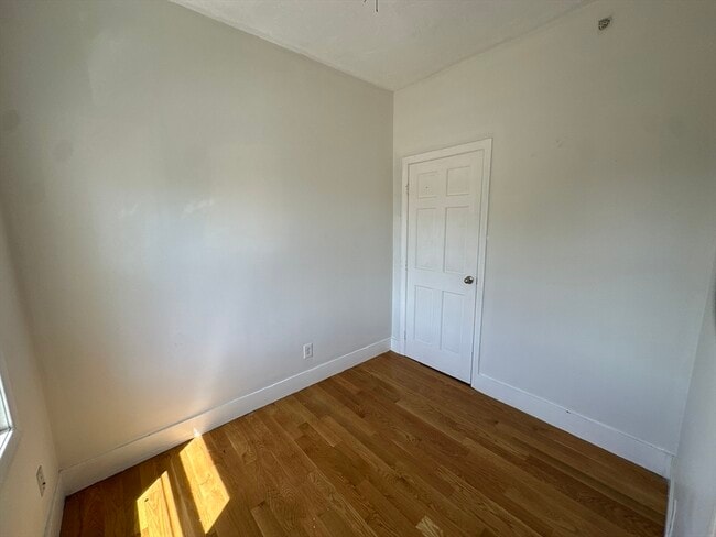 Building Photo - 604 Dorchester Ave