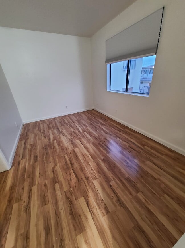 Building Photo - 20954 Bryant St