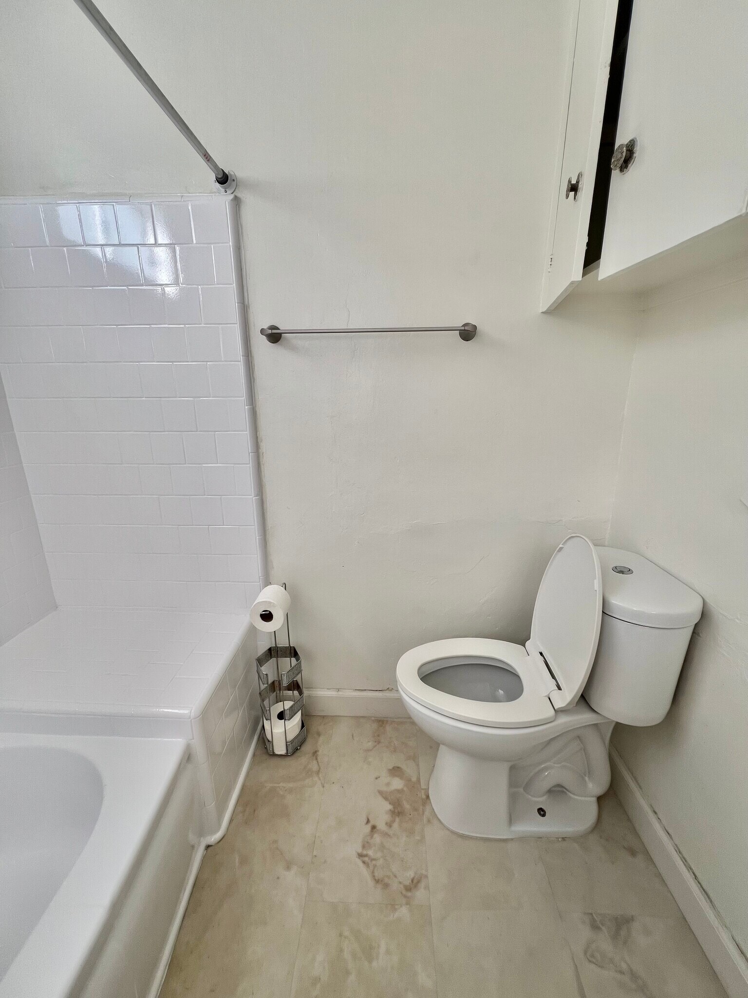 second angle of bathroom. - 715 N Jackson St