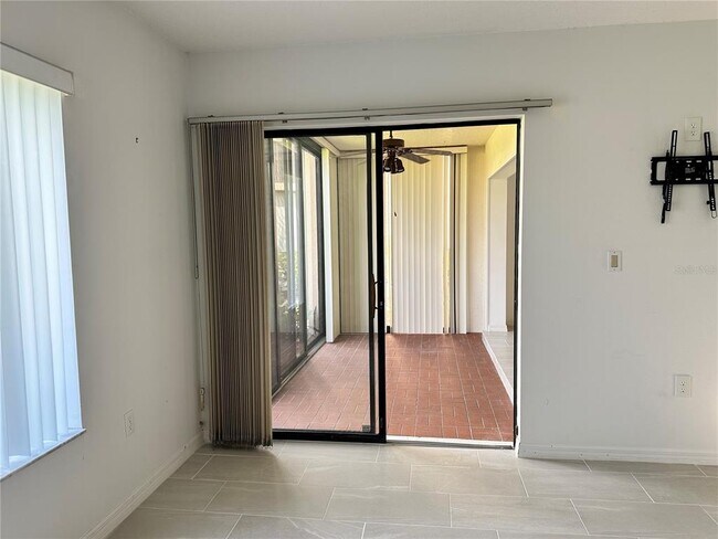 Building Photo - 6191 Timberlake Dr