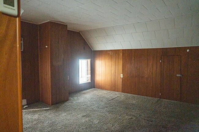 Building Photo - Spacious 5 Bedroom, 2 bathroom Home in Slatington!
