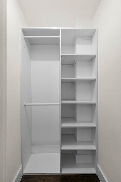 Building Photo - 556 1st St