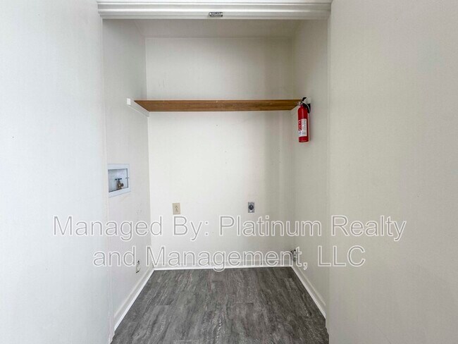 Building Photo - 1603 Minglewood Dr