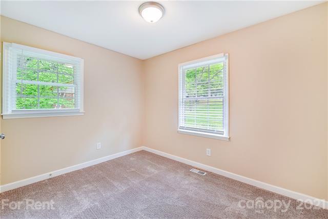 Building Photo - 3735 Somerset Dr