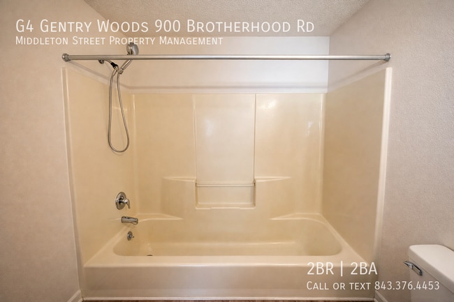 Building Photo - G4 Gentry Woods 900 Brotherhood Rd