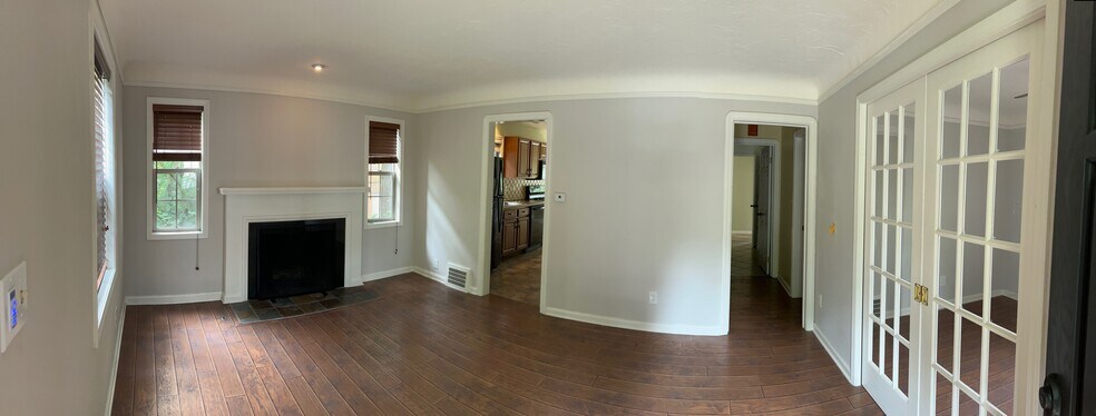 Family room to Kitchen - 28008 Sites Rd