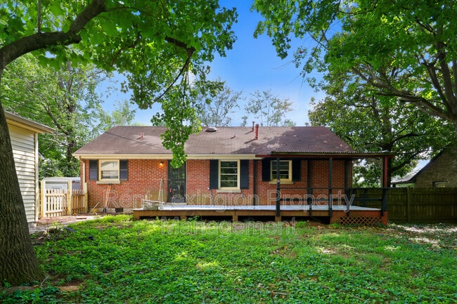 Building Photo - 141 Zandale Dr