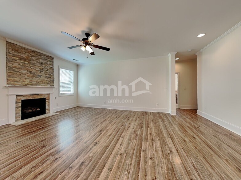 Building Photo - 4880 Roseman Trail