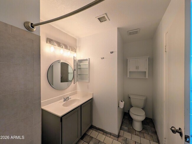 Building Photo - 4114 E Union Hills Dr