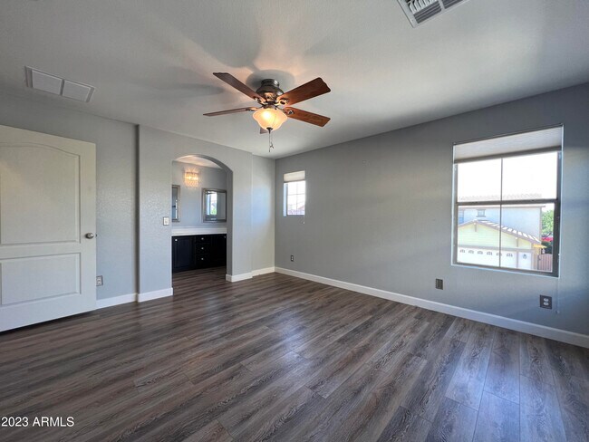 Building Photo - 4364 E Rosemonte Dr