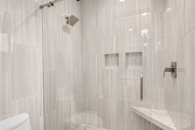 Building Photo - 506 SE Tourmaline Mews