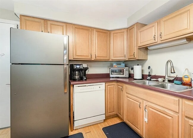 Building Photo - 189 Lookout Cir