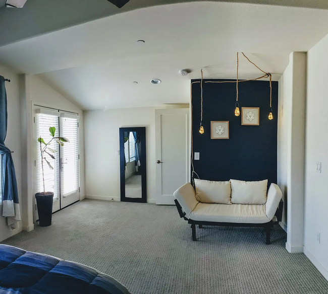 Building Photo - Fully Furnished Upscale Carlsbad Townhouse...