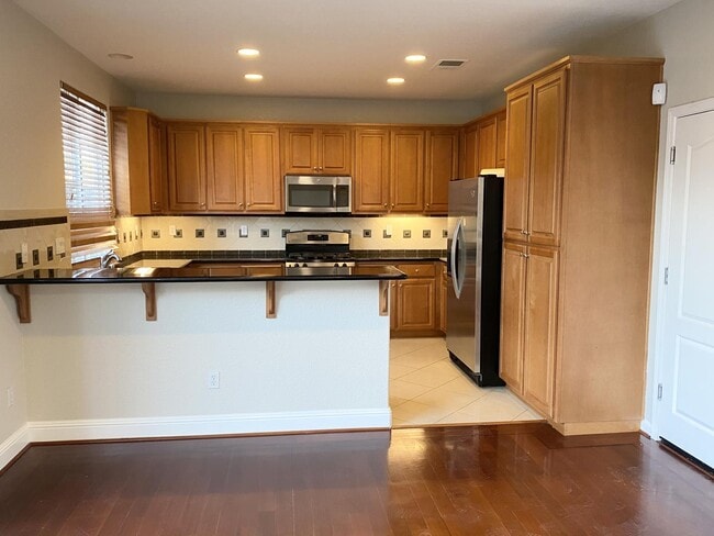 Building Photo - 2774 Gilham Ct
