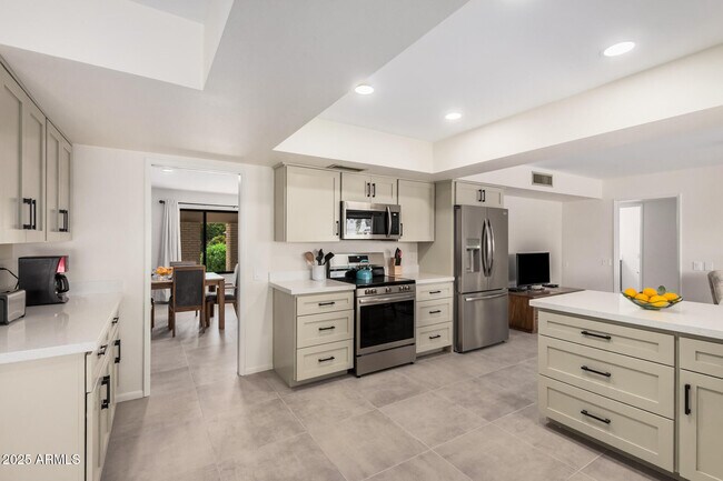 Primary Photo - 12930 W Seville Dr
