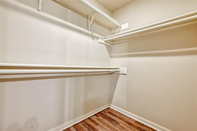 Building Photo - 3615 Highfalls Dr