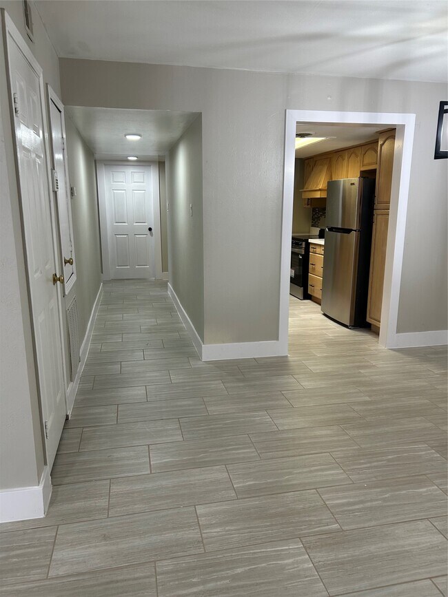 Building Photo - 12633 Memorial Dr