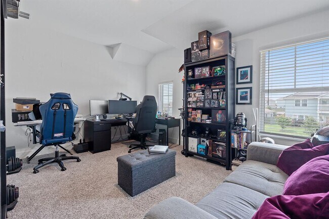 Building Photo - 16913 Adoro Dr