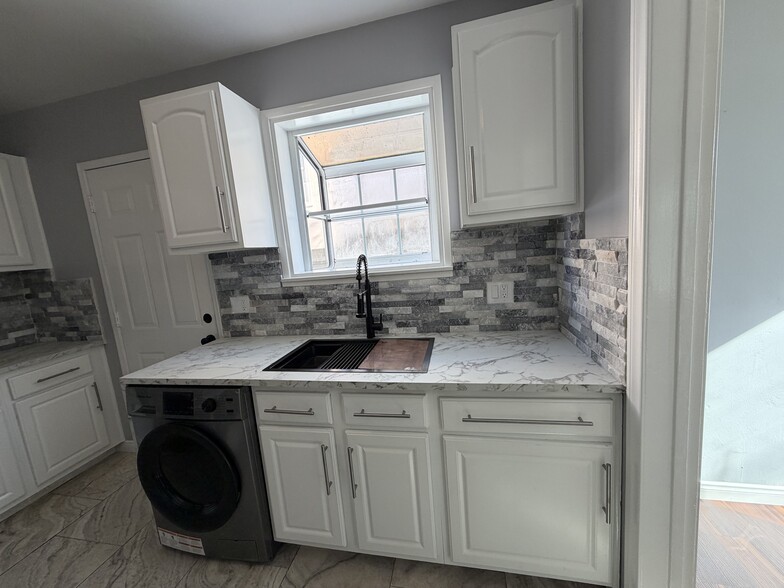 Building Photo - 2519 190th St