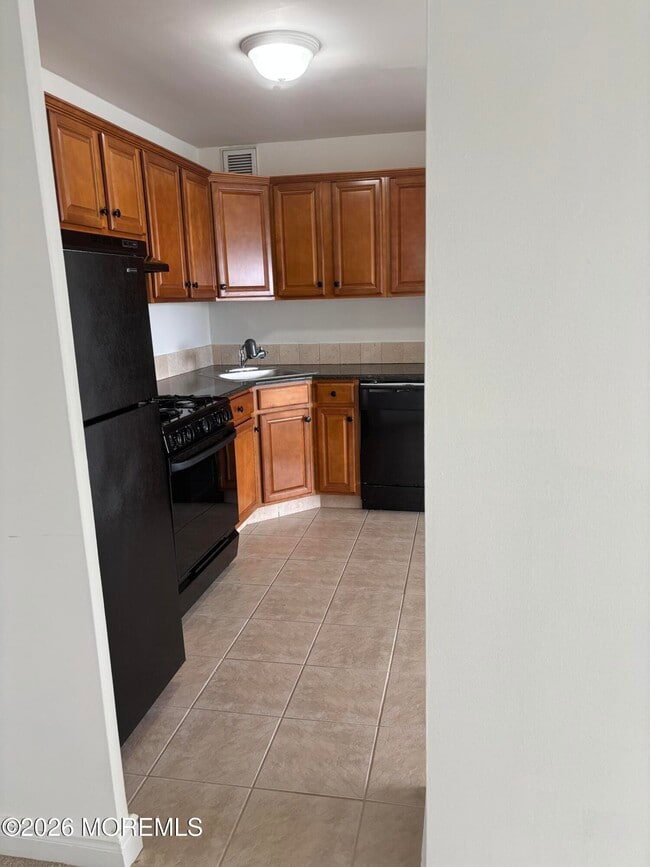 Building Photo - 385 Ocean Blvd