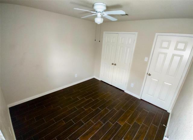 Building Photo - 5213 Mirror Lake Dr