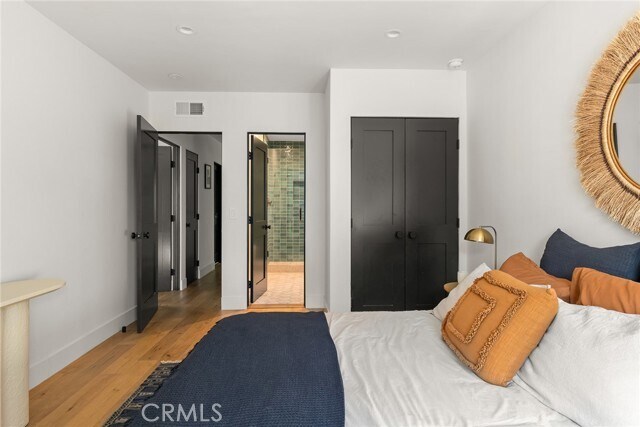 Building Photo - 5115 Los Feliz Blvd