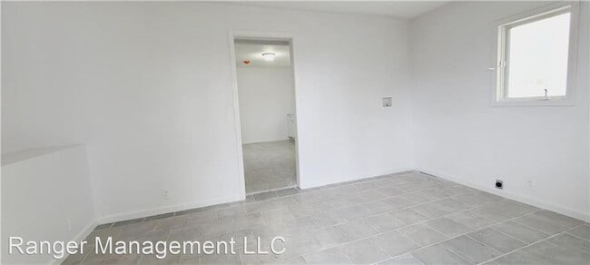 Building Photo - 3 br, 2 bath House - 139 South Maple Avenue