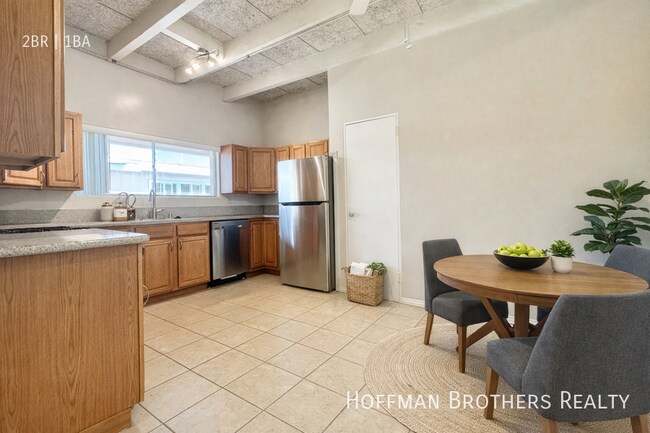 Building Photo - 4840 Van Noord Ave