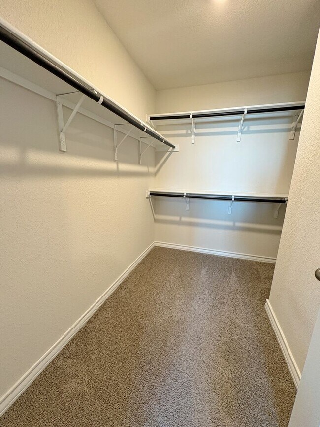 Building Photo - 13522 Whisper Bnd