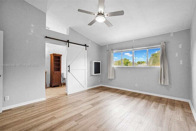 Building Photo - 2149 Discovery Cir W