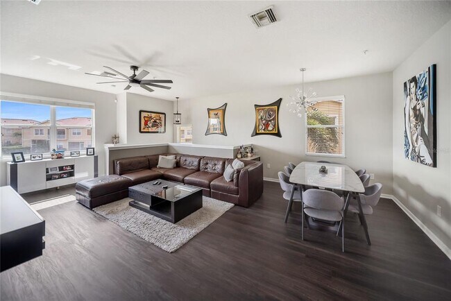 Building Photo - 3760 Parkridge Cir